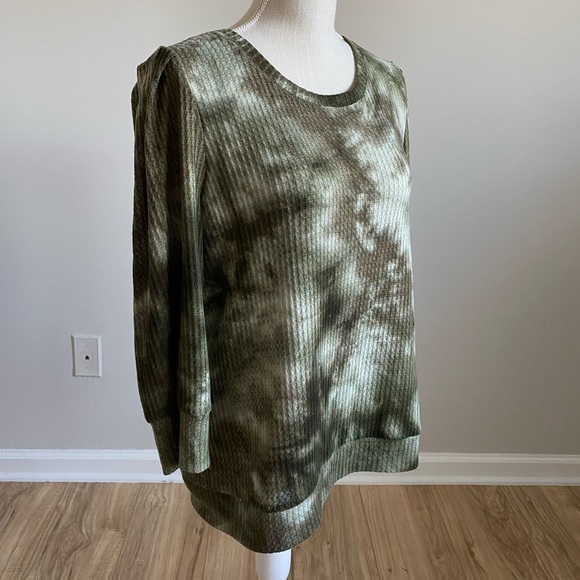 Simply Vera Vera Wang Waffle Weave Long Sleeve - Picture 2 of 7